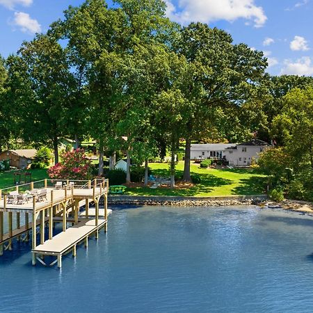 Lakefront Living موورسفيل المظهر الخارجي الصورة