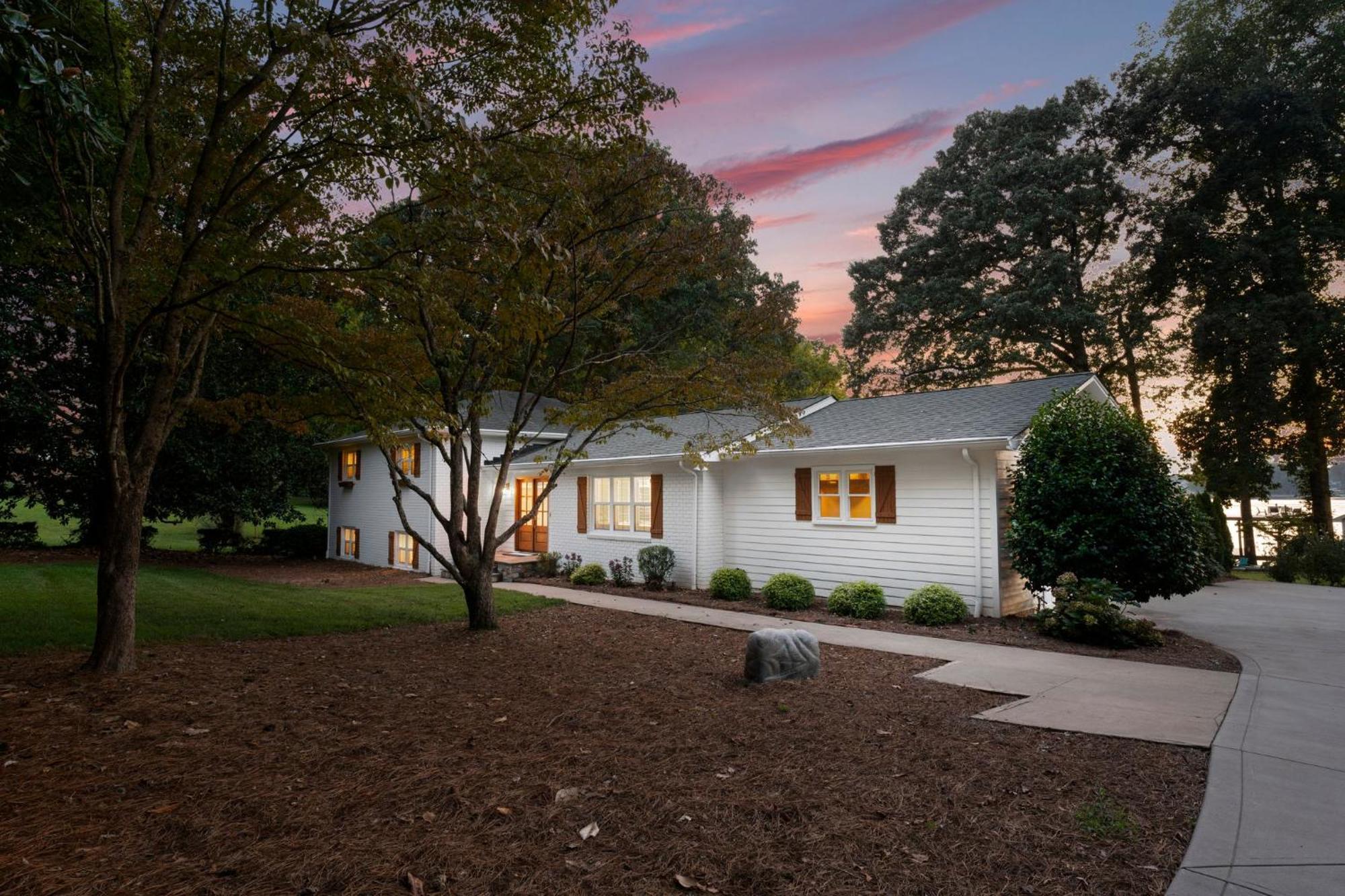 Lakefront Living موورسفيل المظهر الخارجي الصورة