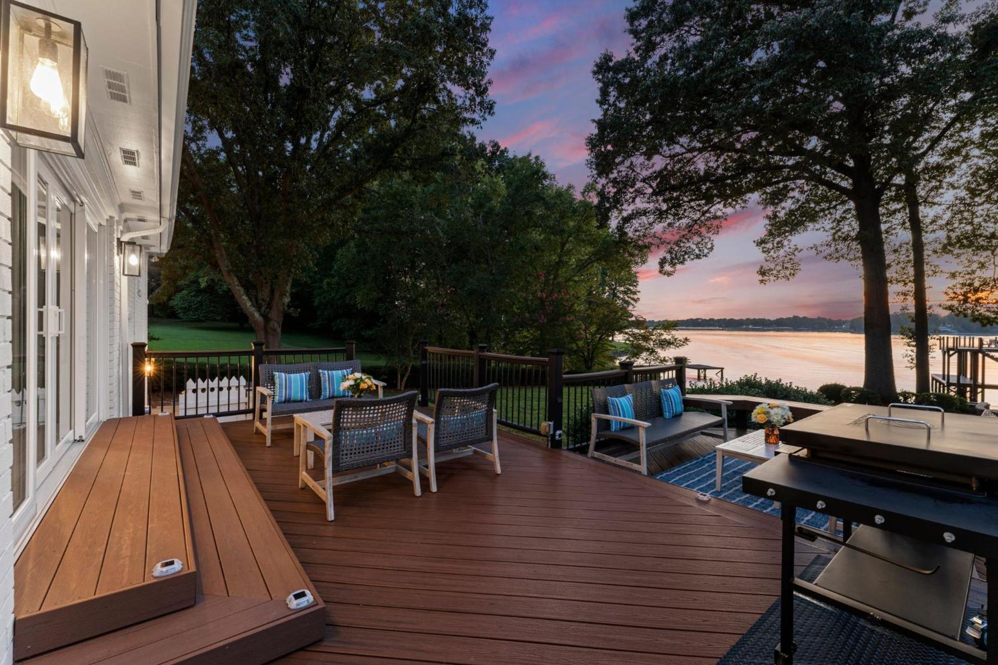 Lakefront Living موورسفيل المظهر الخارجي الصورة