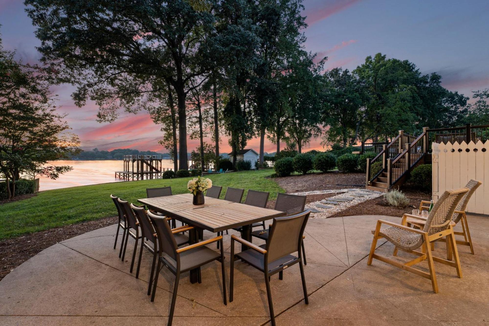 Lakefront Living موورسفيل المظهر الخارجي الصورة