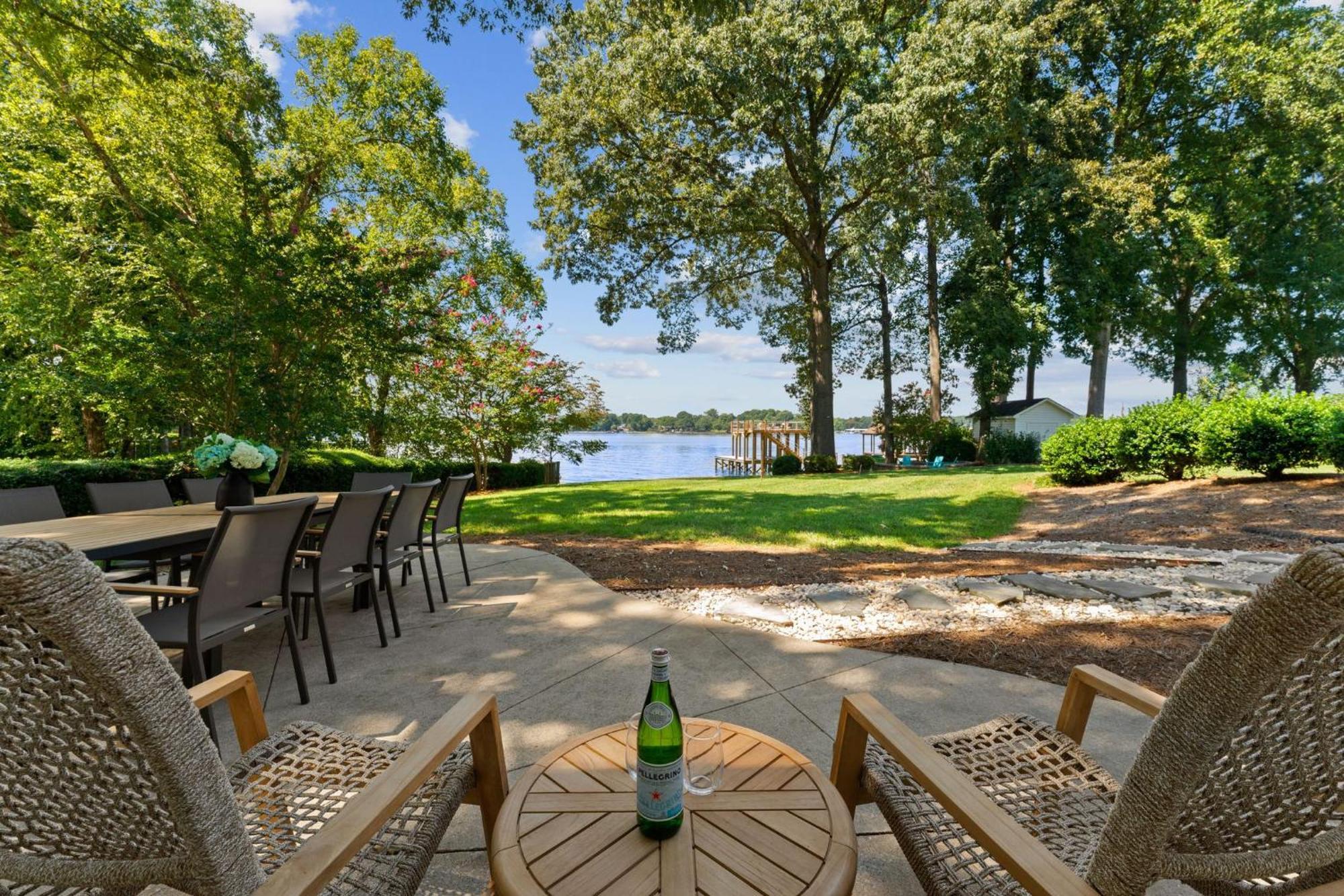 Lakefront Living موورسفيل المظهر الخارجي الصورة