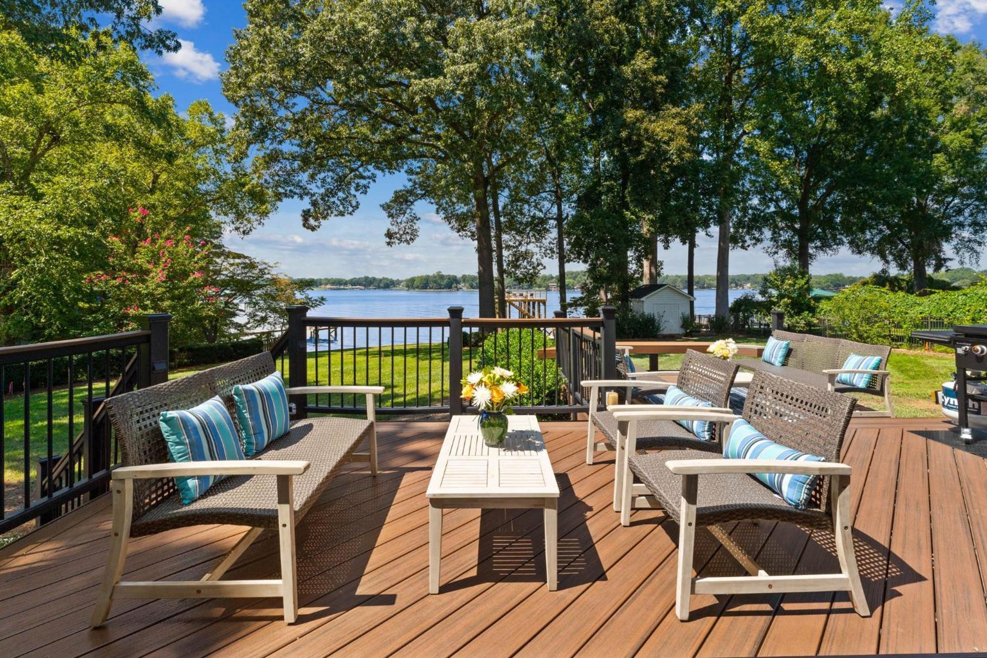 Lakefront Living موورسفيل المظهر الخارجي الصورة