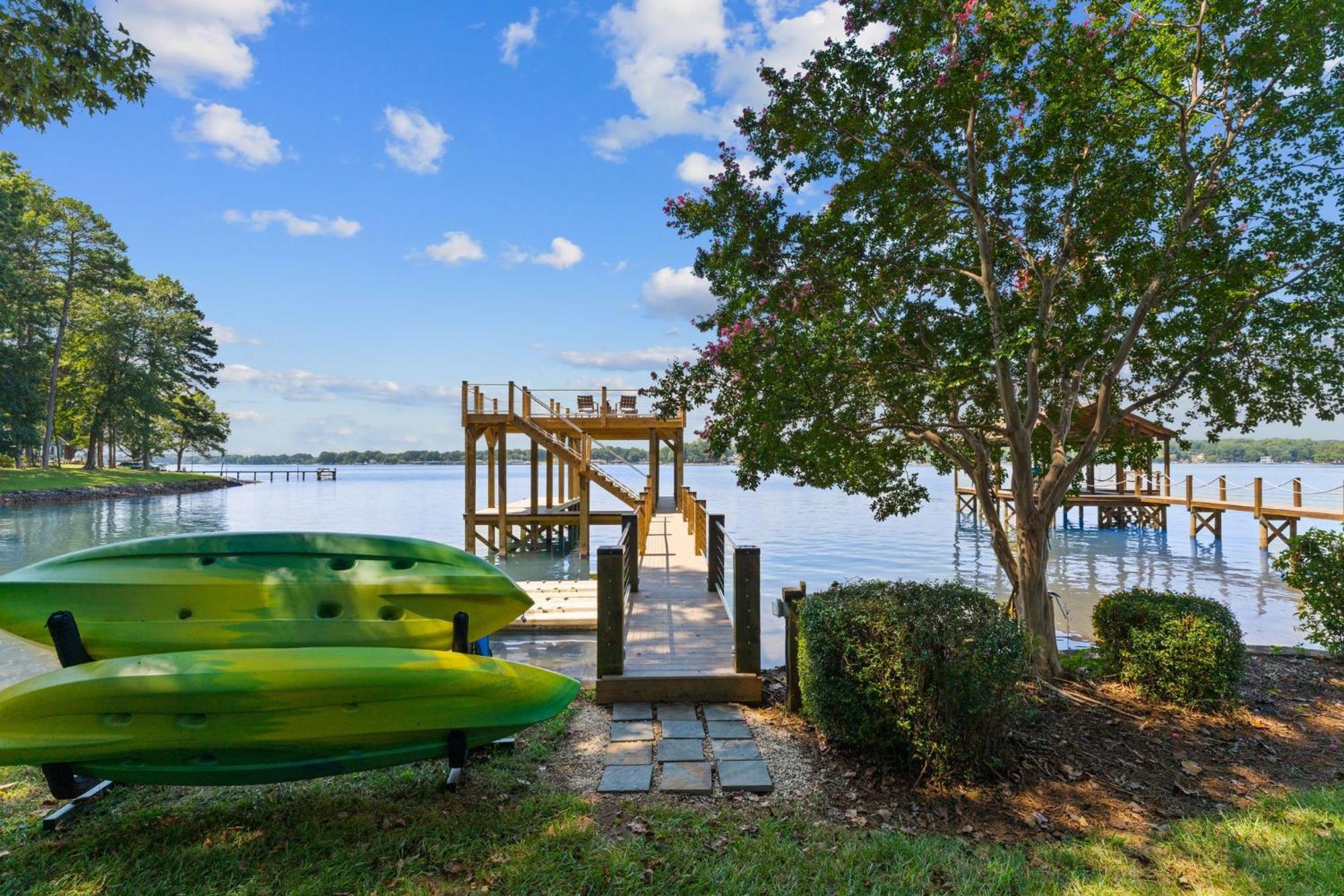 Lakefront Living موورسفيل المظهر الخارجي الصورة