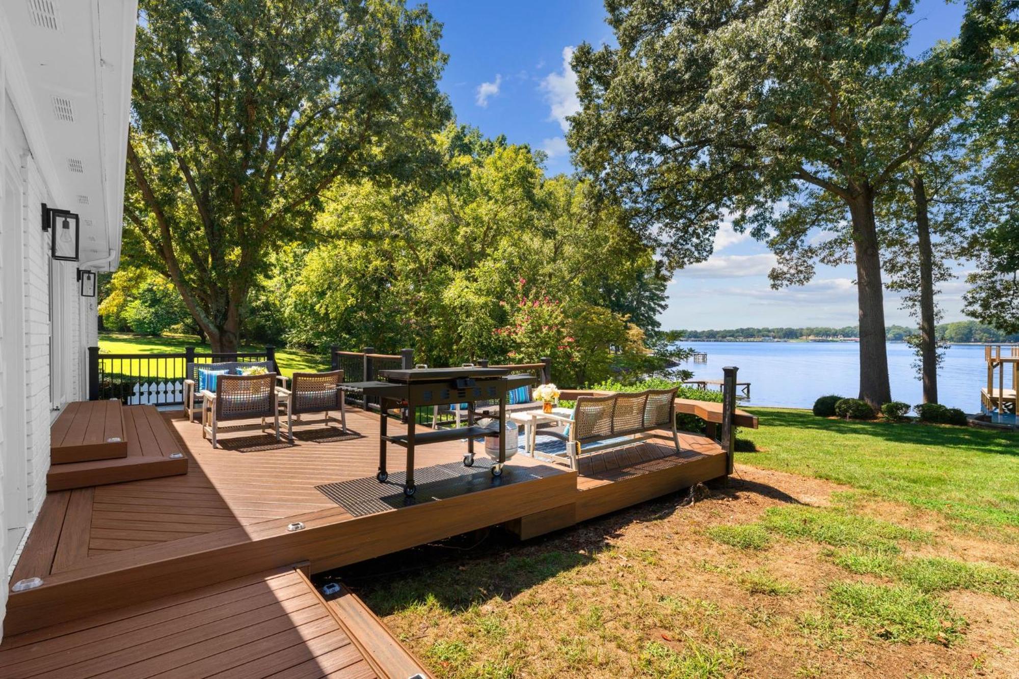 Lakefront Living موورسفيل المظهر الخارجي الصورة